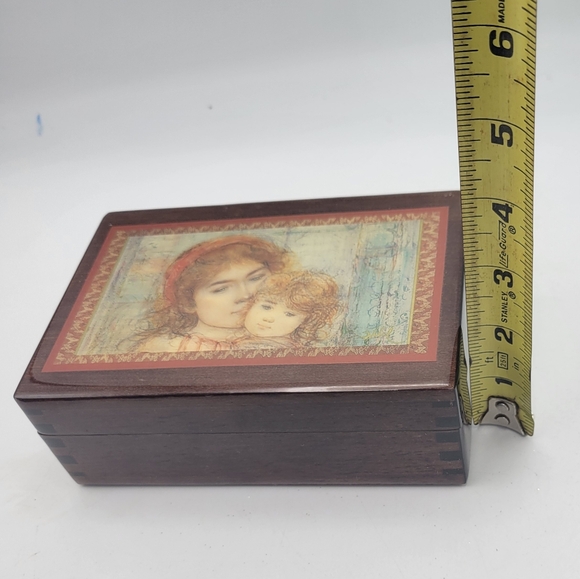 Vintage Edna Hibel Mother & Child Wood Trinket Jewelry Box American Music Box Co - Picture 10 of 11